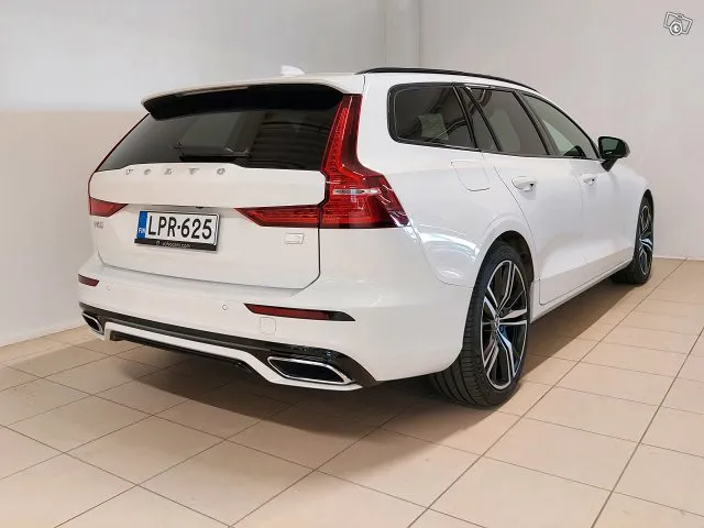 Volvo V60 T6 TwE AWD R-Design Vähänajettu Image 7