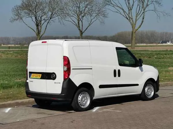 Opel Combo 1.3 CDTI L2H1 SPORT! Image 3