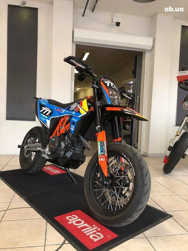 KTM SMC Image 6